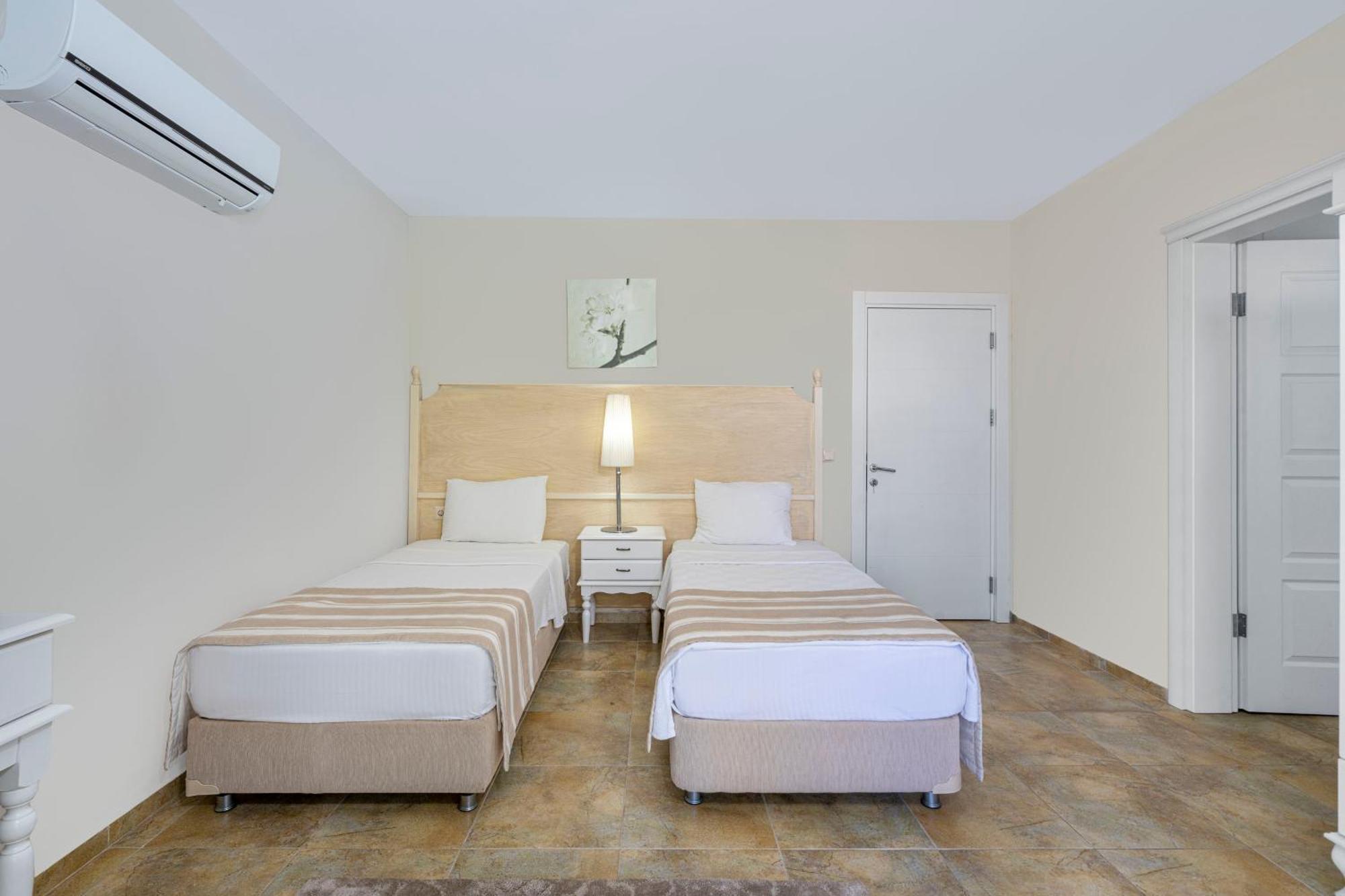 Alya Villa Butik Hotel 图兰克 外观 照片