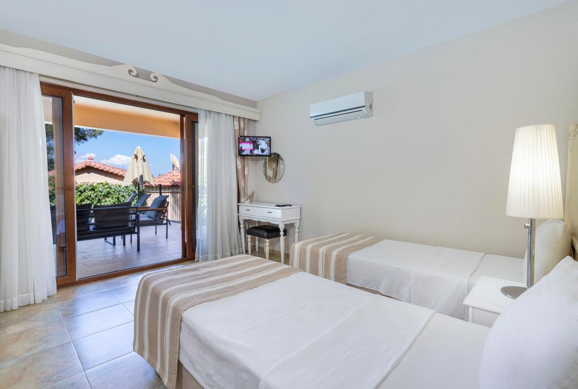 Alya Villa Butik Hotel 图兰克 外观 照片